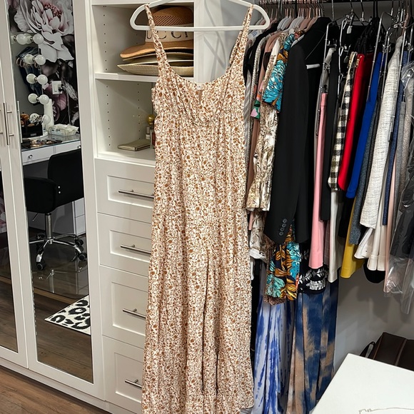 Romper with beige and dark tan floral print - Picture 1 of 2